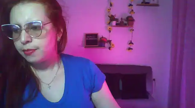 Snapshot of lorenitabella chatting on March 17, 10:29 pm lorenitabella online show from March 17, 10:29 pm