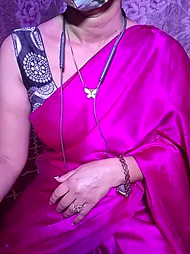 XBHUUME online show from December 5, 5:11 pm