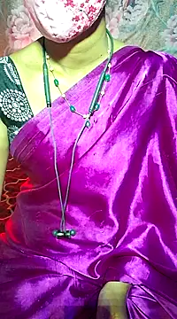 Snapshot of XBHUUME chatting on January 20, 5:06 pm XBHUUME online show from January 20, 5:06 pm