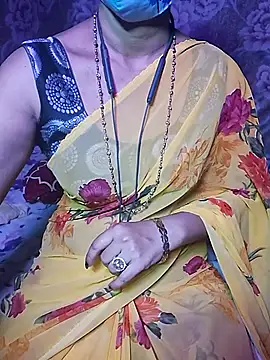 Snapshot of XBHUUME chatting on October 10, 4:41 pm XBHUUME online show from October 10, 4:41 pm