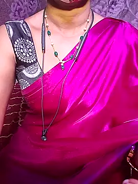 Snapshot of XBHUUME chatting on February 4, 5:12 pm XBHUUME online show from February 4, 5:12 pm