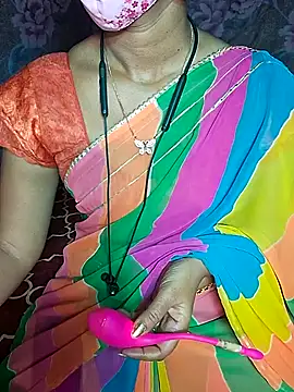 Snapshot of XBHUUME chatting on January 2, 4:46 pm XBHUUME online show from January 2, 4:46 pm