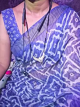 Snapshot of XBHUUME chatting on October 9, 5:13 pm XBHUUME online show from October 9, 5:13 pm