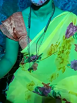 Snapshot of XBHUUME chatting on January 21, 5:20 pm XBHUUME online show from January 21, 5:20 pm