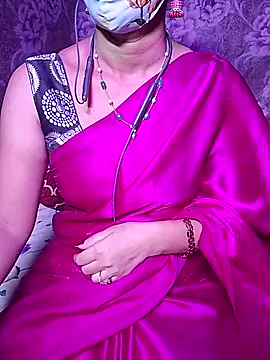 Snapshot of XBHUUME chatting on October 6, 5:02 pm XBHUUME online show from October 6, 5:02 pm