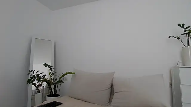 Fallinlove1 online show from March 22, 9:22 am