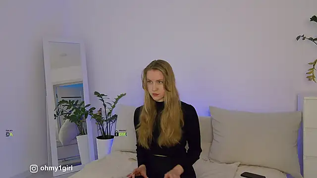 Fallinlove1 online show from February 25, 3:34 pm