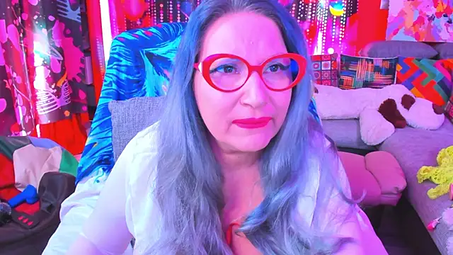 mature lisa naughty online show from March 13, 1:50 pm