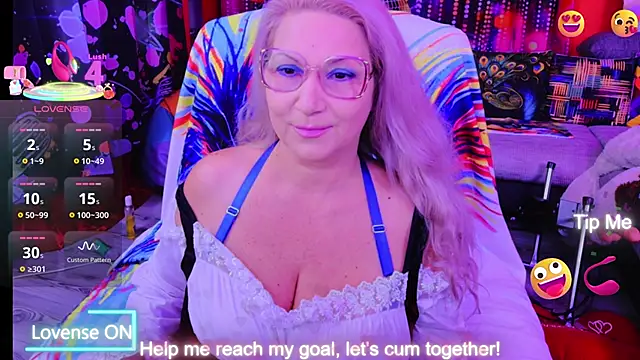 mature lisa naughty online show from October 24, 4:50 pm