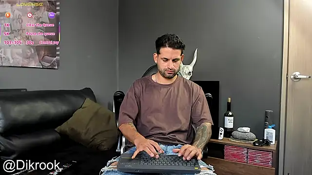 Davevilboy online show from February 6, 12:15 pm