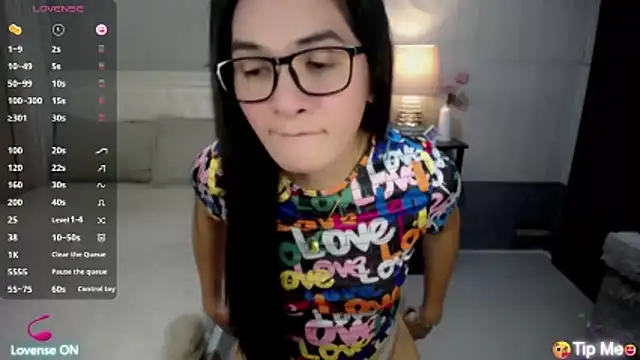 xAsianSweetHeart online show from May 14, 11:24 pm