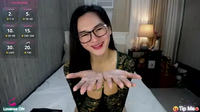xAsianSweetHeart online show from April 10, 11:34 pm