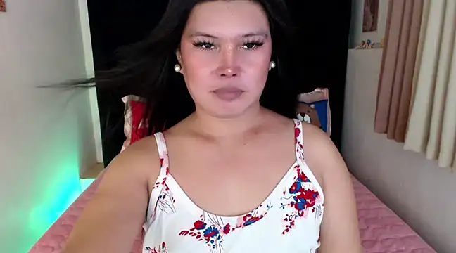 Snapshot of Angelic_Fuckerxxx chatting on March 22, 8:51 am Angelic Fuckerxxx online show from March 22, 8:51 am