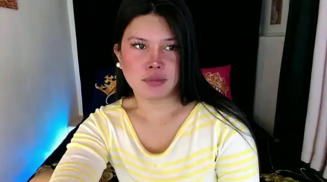 Snapshot of Angelic_Fuckerxxx chatting on February 15, 4:14 am Angelic Fuckerxxx online show from February 15, 4:14 am