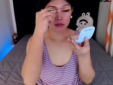 Angelic Fuckerxxx online show from October 24, 9:25 pm