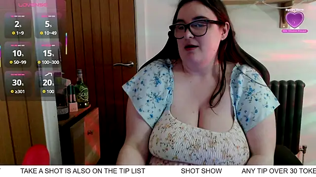 Rebecca Summer online show from April 12, 10:46 pm