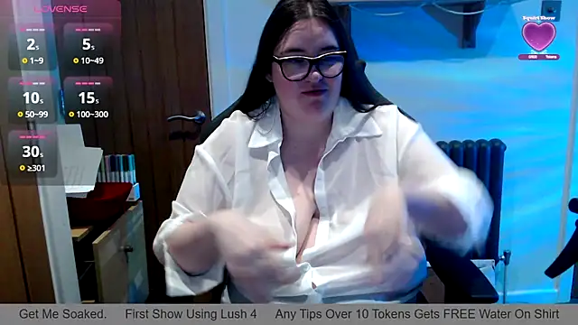 Rebecca Summer online show from April 5, 5:08 pm