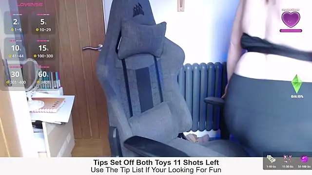 Snapshot of Rebecca_Summer chatting on February 21, 2:52 pm Rebecca Summer online show from February 21, 2:52 pm