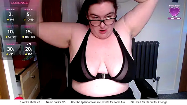 Rebecca Summer online show from March 7, 11:05 am