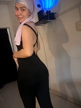 MatchedEyebrow online show from February 21, 6:43 pm