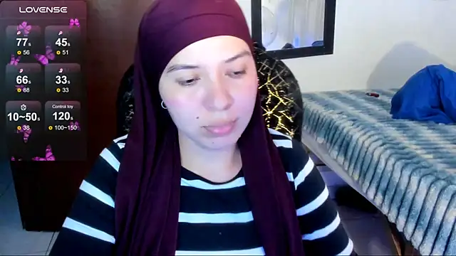 Snapshot of MatchedEyebrow chatting on June 10, 9:49 pm MatchedEyebrow online show from June 10, 9:49 pm