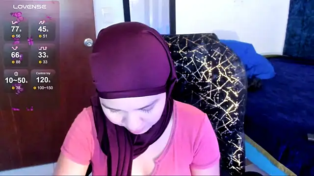Snapshot of MatchedEyebrow chatting on June 18, 9:09 pm MatchedEyebrow online show from June 18, 9:09 pm