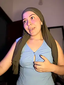 MatchedEyebrow online show from March 8, 8:01 pm