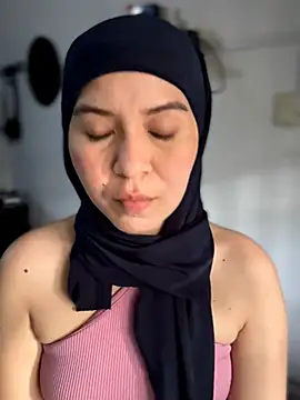 MatchedEyebrow online show from April 10, 8:38 pm