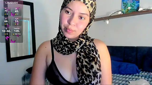 Snapshot of MatchedEyebrow chatting on June 4, 10:03 pm MatchedEyebrow online show from June 4, 10:03 pm
