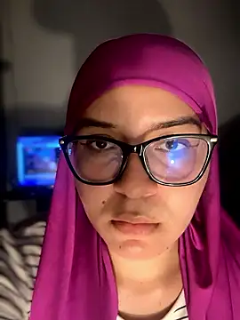 MatchedEyebrow online show from January 15, 9:51 pm