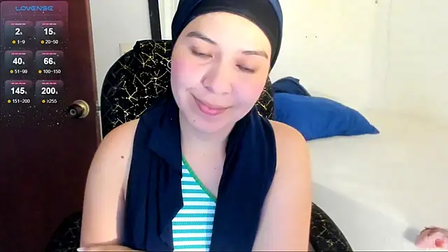 MatchedEyebrow online show from May 16, 9:25 pm