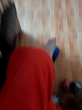 Snapshot of feet_toes chatting on November 3, 5:23 am feet toes online show from November 3, 5:23 am