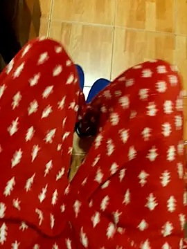 Snapshot of feet_toes chatting on November 12, 12:59 am feet toes online show from November 12, 12:59 am