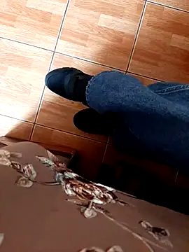 Snapshot of feet_toes chatting on December 3, 9:20 am feet toes online show from December 3, 9:20 am