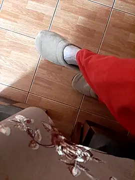 Snapshot of feet_toes chatting on November 20, 6:58 am feet toes online show from November 20, 6:58 am