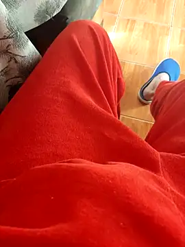 feet toes online show from May 4, 5:00 am