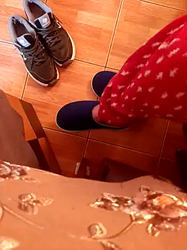 Snapshot of feet_toes chatting on October 31, 5:26 am feet toes online show from October 31, 5:26 am