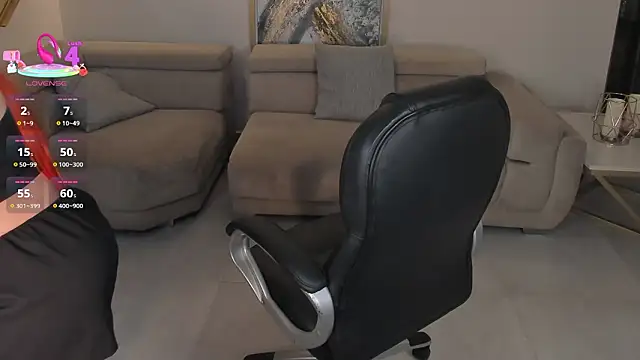 MadelineFox online show from March 10, 8:40 am