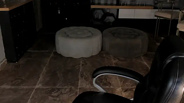 MadelineFox online show from February 19, 8:11 am