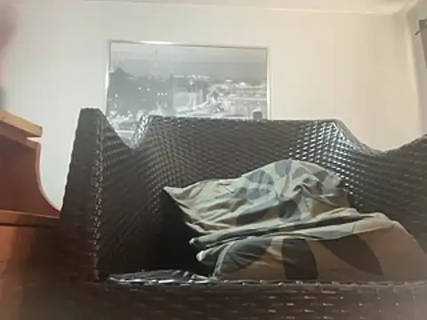 Tyyson03 online show from April 2, 12:45 pm