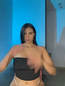 Snapshot of ameliayourfav1 chatting on January 31, 4:36 am ameliayourfav1 online show from January 31, 4:36 am