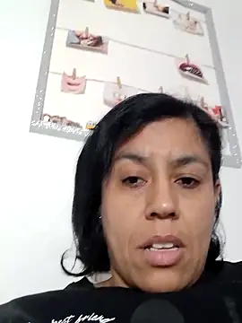 Snapshot of Molly_newman6 chatting on November 7, 4:44 pm Molly newman6 online show from November 7, 4:44 pm