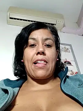 Snapshot of Molly_newman6 chatting on November 13, 4:22 pm Molly newman6 online show from November 13, 4:22 pm