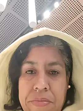 Snapshot of Molly_newman6 chatting on December 16, 12:20 pm Molly newman6 online show from December 16, 12:20 pm