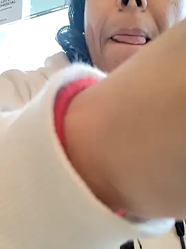 Molly newman6 online show from February 4, 12:33 pm