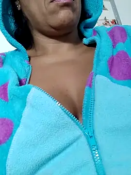 Snapshot of Molly_newman6 chatting on November 6, 5:44 am Molly newman6 online show from November 6, 5:44 am