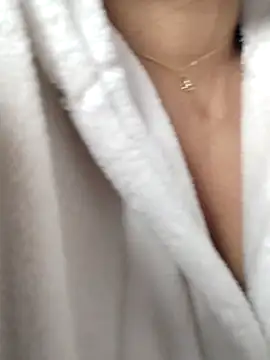 Snapshot of Molly_newman6 chatting on November 24, 6:19 pm Molly newman6 online show from November 24, 6:19 pm