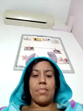 Snapshot of Molly_newman6 chatting on November 5, 5:38 pm Molly newman6 online show from November 5, 5:38 pm