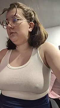 HunnyyLove online show from November 24, 2:50 pm