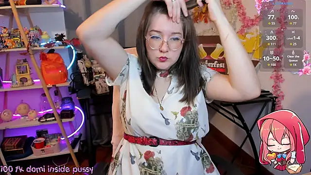 Snapshot of HunnyyLove chatting on September 26, 4:14 pm HunnyyLove online show from September 26, 4:14 pm
